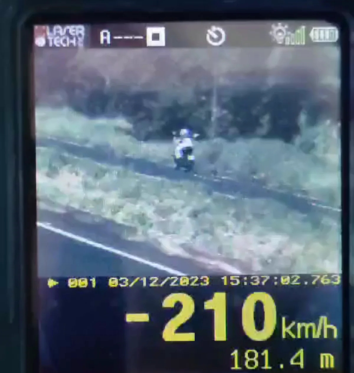 Motocicleta a 210 km/h é flagrada pela PRF na BR-060, em Rio Verde ((GO)
