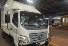 Caminhão paraguaio e mudança ficam retidos em fiscalização na BR-060/MS