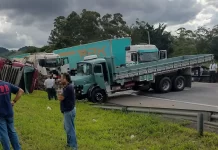 Engavetamento com 7 veículos na BR-381, em Minas, mata 1 pessoa