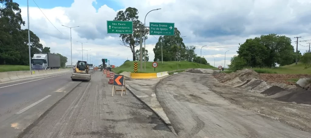 Obras em novo viaduto de São José dos Pinhais (PR) atingem 72,7% de execução
