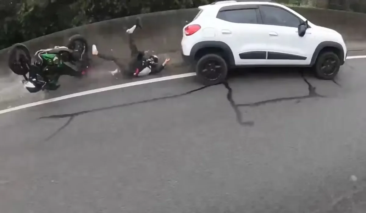 Motorista embriagado provoca acidente na Via Anhanguera, em Vinhedo (SP)