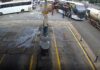 Vídeo mostra momento da batida do ônibus contra ônibus dentro do posto na Anhanguera