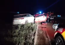 VÍDEO: Colisão entre veículos na BR-060 mata um e fere dois, em Guapó (GO)