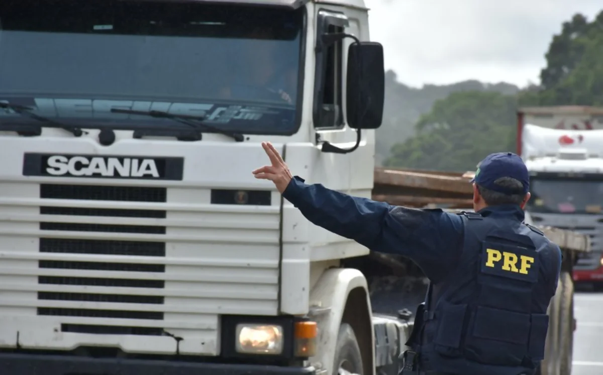 Ampliados os prazos de inspeções em veículos irregulares e de motoristas de escola Ampliados os prazos de inspeções em veículos irregulares e de motoristas de escola