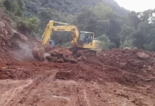 Daer trabalha em várias frentes para desbloquear rodovias da Serra gaúcha Daer trabalha em várias frentes para desbloquear rodovias da Serra gaúcha