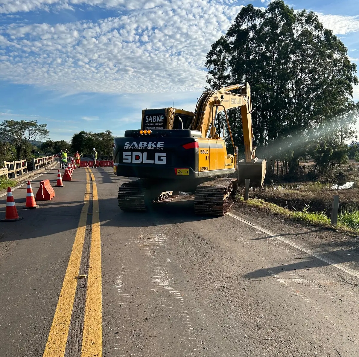 Concessionárias gaúchas se empenham em recuperar trechos viários destruídos Concessionárias gaúchas se empenham em recuperar trechos viários destruídos