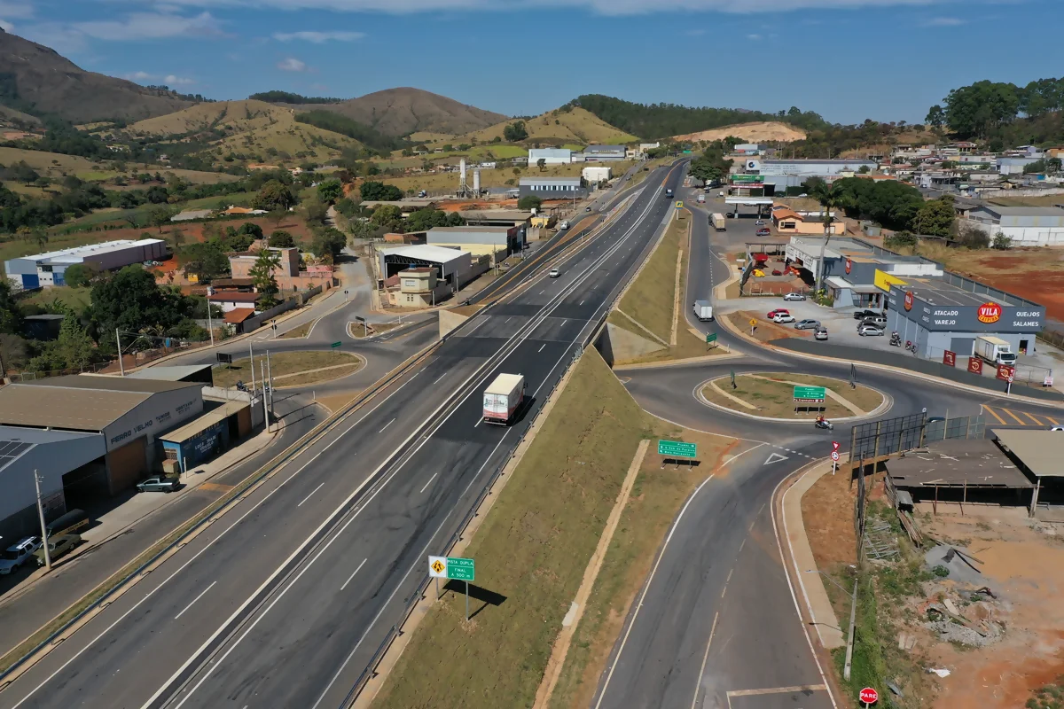 Sistema MG-050 deve receber 240 mil veículos no feriado de Corpus Christi Sistema MG-050 deve receber 240 mil veículos no feriado de Corpus Christi