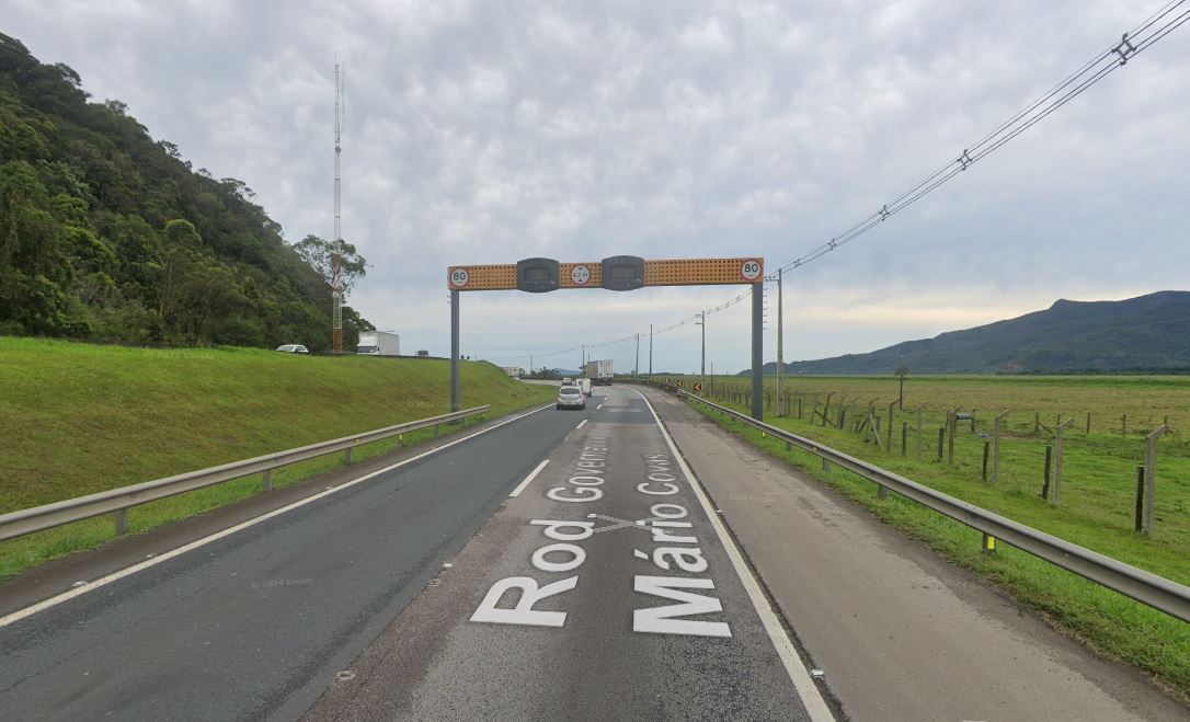 BR-101/SC será interditada, nesta terça (14), para retirada de pórtico de radar BR-101/SC será interditada, nesta terça (14), para retirada de pórtico de radar