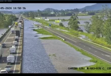 BR-101/Sul/SC continua com trecho alagado, entre Paulo Lopes e Passo de Torres BR-101/Sul/SC continua com trecho alagado, entre Paulo Lopes e Passo de Torres
