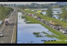 BR-101/Sul/SC tem uma faixa liberada no sentido Araranguá-Maracajá, em SC BR-101/Sul/SC tem uma faixa liberada no sentido Araranguá-Maracajá, em SC
