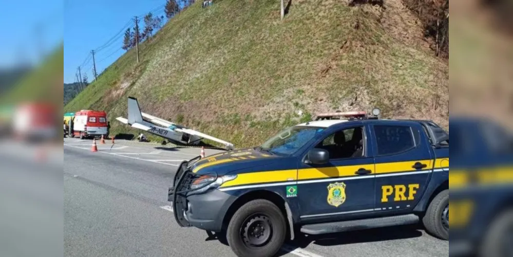 Avião faz pouso forçado na Regis Bittencourt(BR-116)