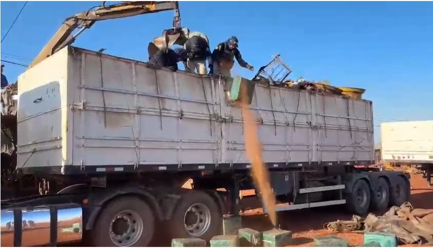 VÍDEO: PRF de Goiás faz a maior apreensão de cocaína em Goiás, neste ano VÍDEO: PRF de Goiás faz a maior apreensão de cocaína em Goiás, neste ano
