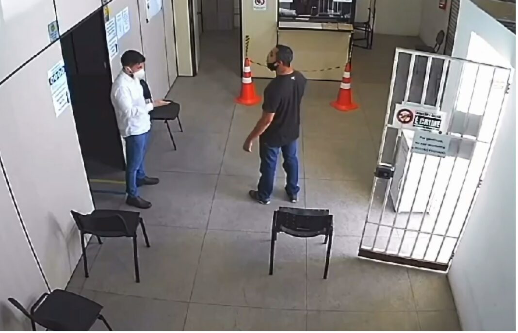 Médico do tráfego recusa suborno e é ameaçado por motorista que tentava renovar a CNH Médico do tráfego recusa suborno e é ameaçado por motorista que tentava renovar a CNH