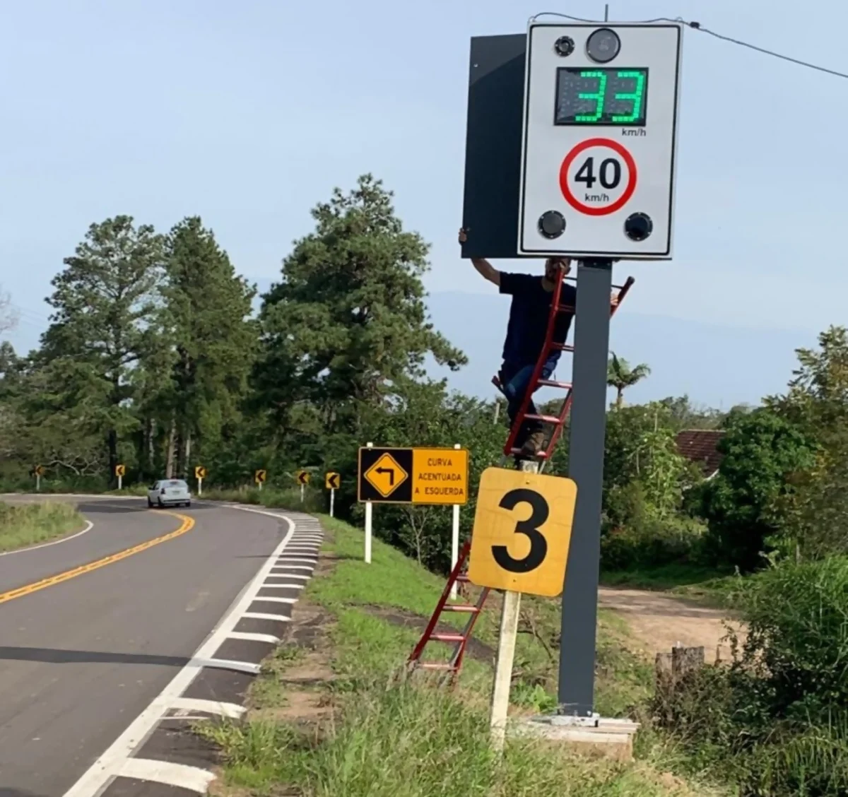 Placa-velocímetro na ERS-348 deve orientar condutores sobre limite de velocidade, no RS Placa-velocímetro na ERS-348 deve orientar condutores sobre limite de velocidade, no RS