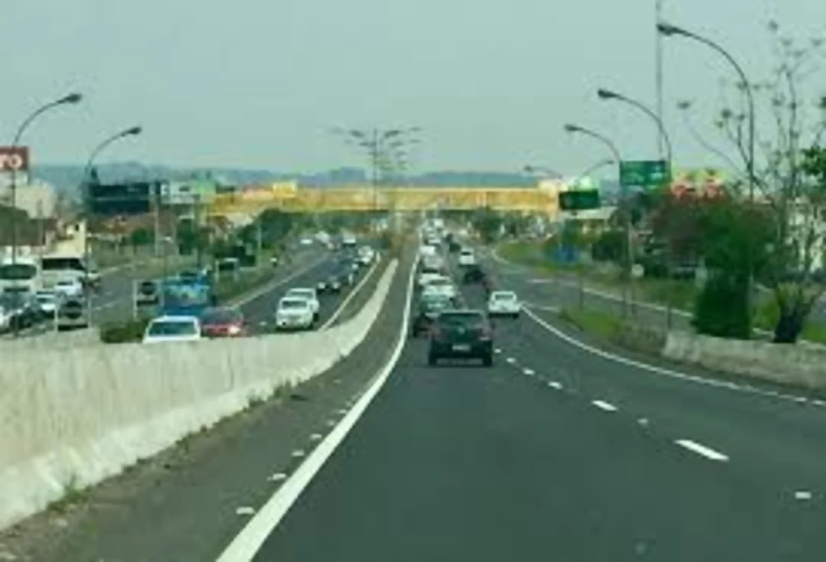 Rodovia BR-116 terá alteração no tráfego na Scharlau, em São Leopoldo (RS) Rodovia BR-116 terá alteração no tráfego na Scharlau, em São Leopoldo (RS)