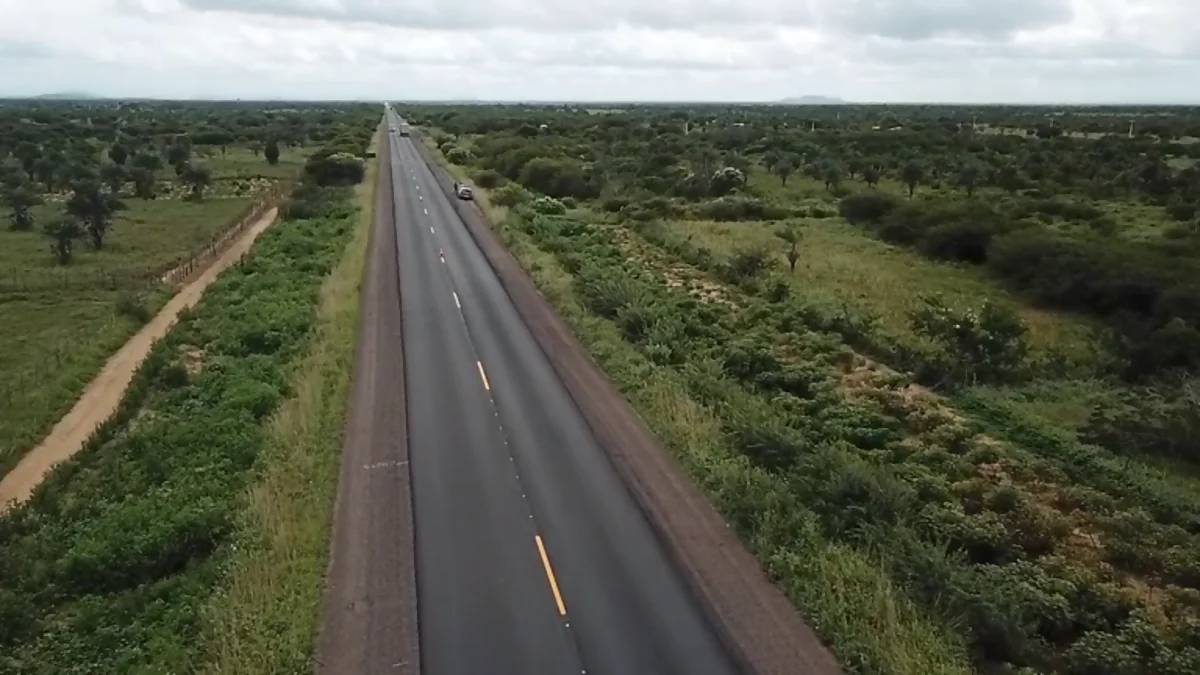 Rodovia BR-407 recebe revitalização em mais 130 quilômetros, na Bahia Rodovia BR-407 recebe revitalização em mais 130 quilômetros, na Bahia