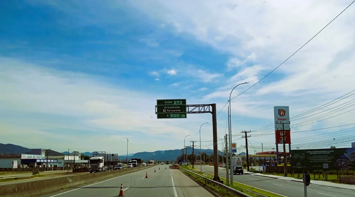 BR-101/SC recebe obras de conservação em vários trechos, nesta semana BR-101/SC recebe obras de conservação em vários trechos, nesta semana