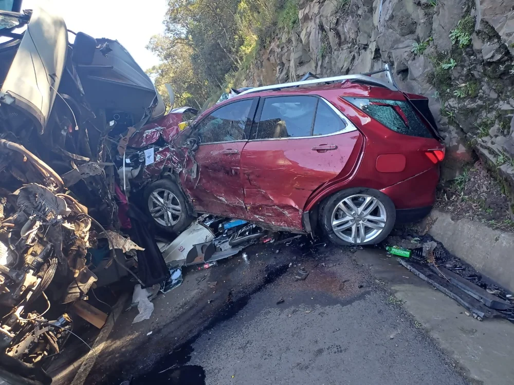 VÍDEO: Acidente com 7 veículos na BR-116, em Santa Cecília (SC), deixa feridos