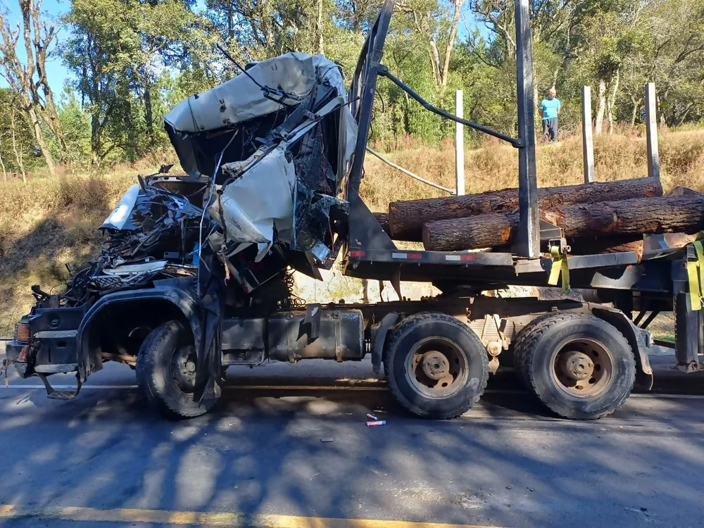 VÍDEO: Acidente com 7 veículos na BR-116, em Santa Cecília (SC), deixa feridos