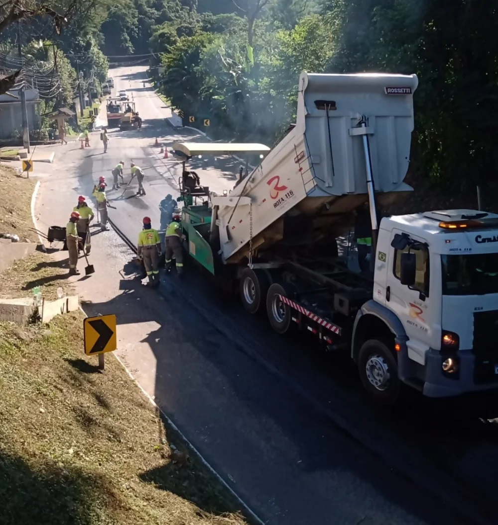 Usuários devem redobrar a atenção na RJ-116, em Cachoeiras de Macacu (RJ) Usuários devem redobrar a atenção na RJ-116, em Cachoeiras de Macacu (RJ)