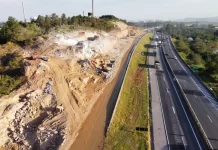 Concessionária anuncia detonação de rochas na BR-101 Sul/SC Concessionária gaúcha anuncia detonação de rochas na BR-101 Sul/SC