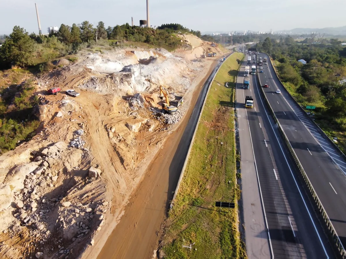 Concessionária gaúcha anuncia detonação de rochas na BR-101 Sul/SC Concessionária gaúcha anuncia detonação de rochas na BR-101 Sul/SC