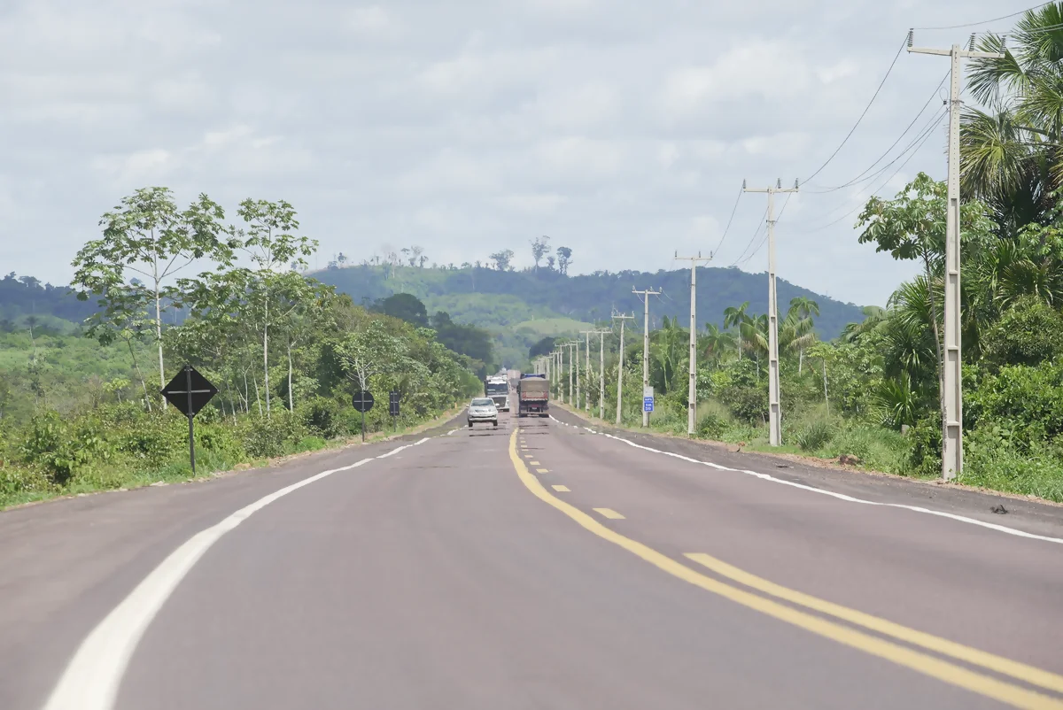 BR-163 e BR-230 recebem melhorias em trechos, entre Mato Grosso e Pará BR-163 e BR-230 recebem melhorias em trechos, entre Mato Grosso e Pará