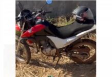 Homem embriagado é detido na BR-153/GO pilotando uma moto com excesso de pessoas Homem embriagado é detido na BR-153/GO pilotando uma moto com excesso de pessoas