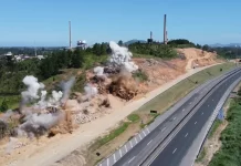 Detonação de rochas altera o tráfego na BR-101/SC, nesta segunda (22) Detonação de rochas altera o tráfego na BR-101/SC, nesta segunda (22)