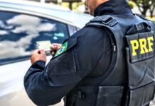 PRF flagra motorista com CNH suspensa na BR-235/SE