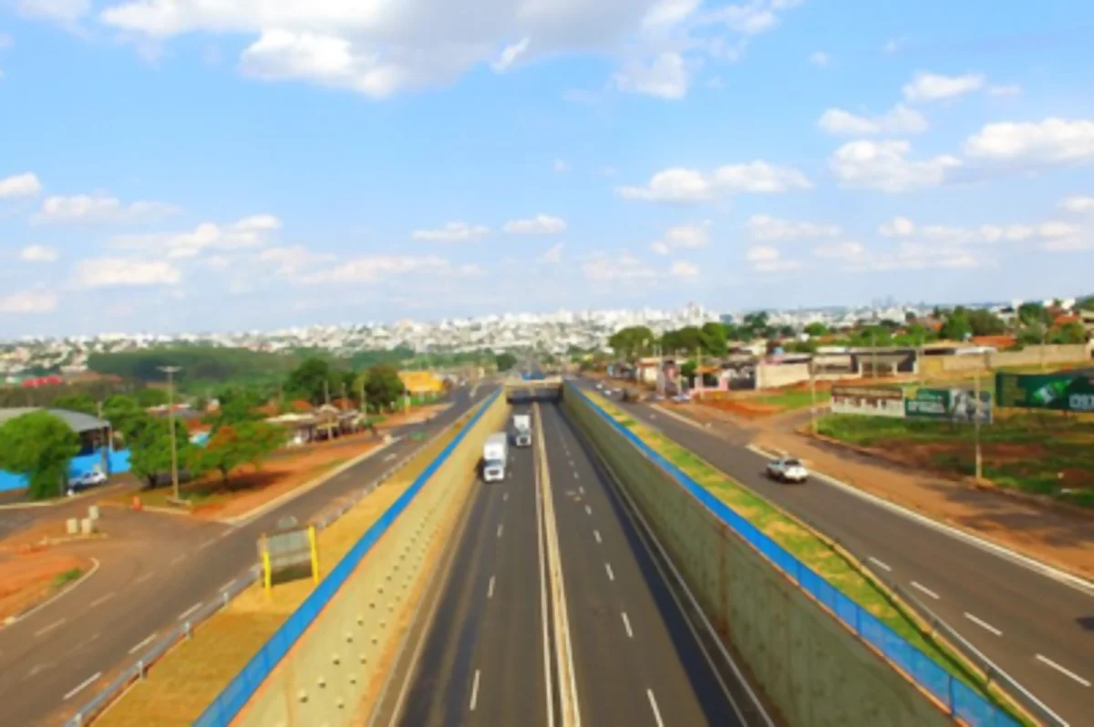DNIT é acionado para garantir segurança em trecho urbano de rodovias em Uberlândia (MG) DNIT é acionado para garantir segurança em trecho urbano de rodovias em Uberlândia (MG)