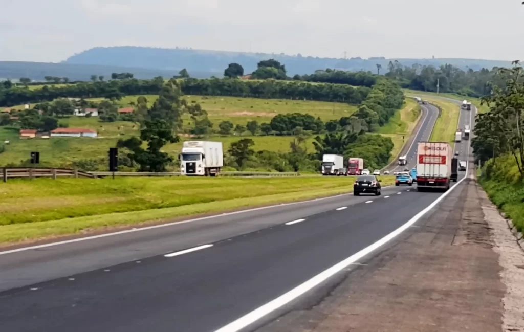 Novos radares começam a multar infratores nas SPs 294 e 310, a partir do dia 24