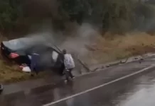 Colisão frontal na BR-277, entre carros, mata pai e filho, no Paraná Colisão frontal na BR-277, entre carros, mata pai e filho, no Paraná