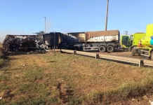 VÍDEO: Grave acidente entre ônibus e carretas mata 5 pessoas na BR-364/MT VÍDEO: Grave acidente entre ônibus e carretas mata 5 pessoas na BR-364/MT