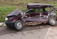 Acidente entre carro e ônibus mata idoso na BR-373, no Paraná Acidente entre carro e ônibus mata idoso na BR-373, no Paraná