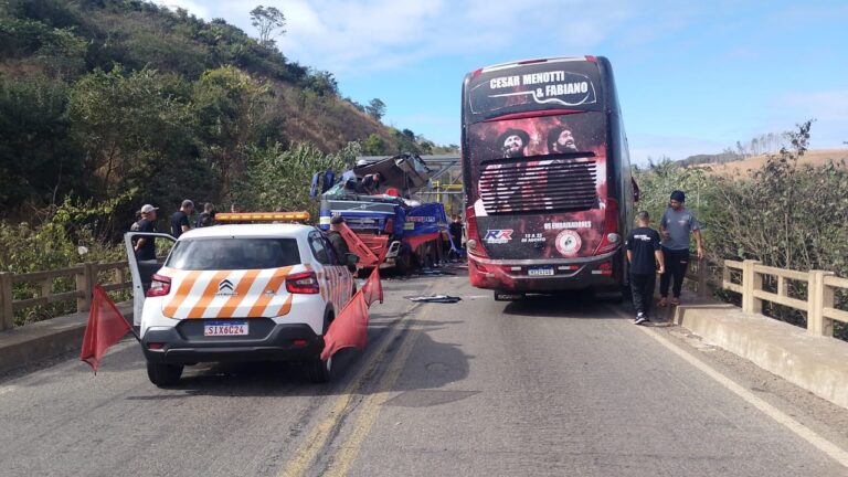 Multas contradizem versões da colisão do ônibus de César Menotti e Fabiano