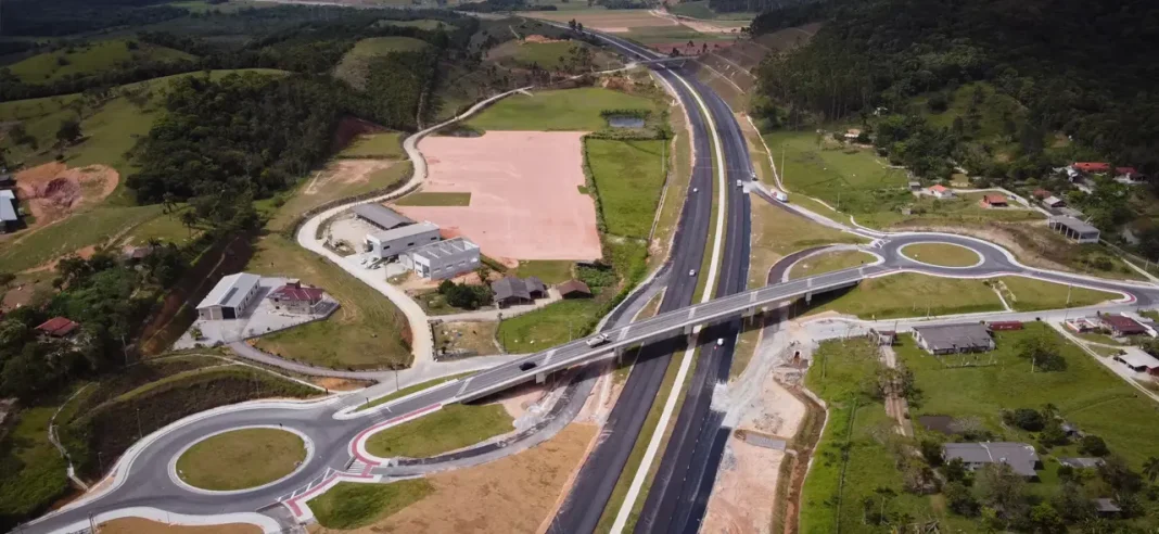 Maior obra rodoviária do país foi entregue sem posto da PRF e aumento de efetivo Maior obra rodoviária do país foi entregue sem posto da PRF e aumento de efetivo