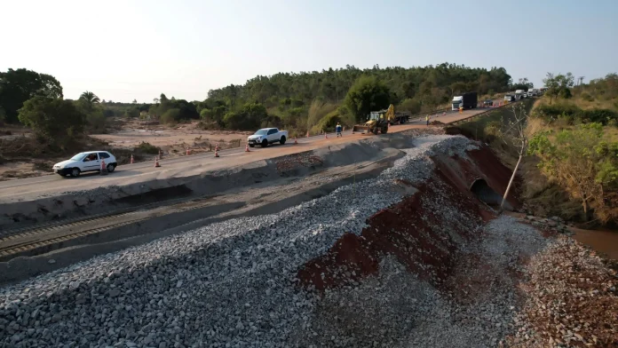 Obras em trecho de Jaraguari na BR-163/MS devem ser concluídas nos próximos dias Obras em trecho de Jaraguari na BR-163/MS devem ser concluídas nos próximos dias