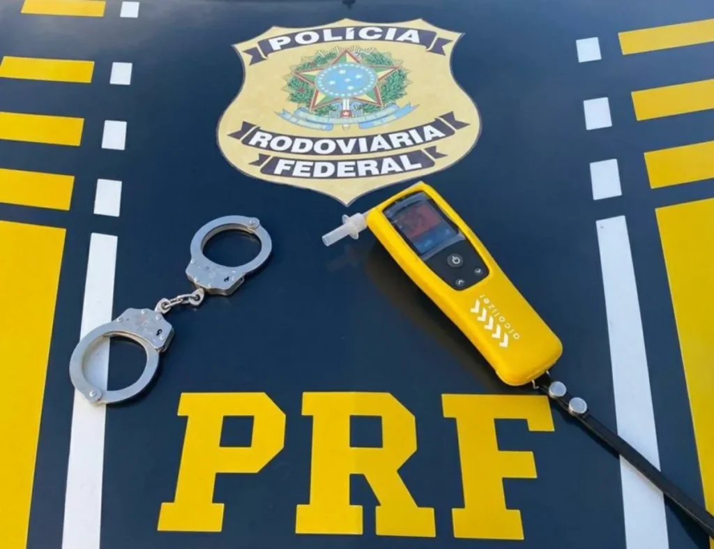 Polícia prende motoqueiro e motoristas bêbados em diversas rodovias federais