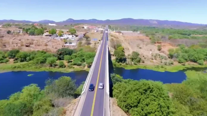 BR-232, em Pernambuco, recebe revitalização no pavimento em 79,6 quilômetros BR-232, em Pernambuco, recebe revitalização no pavimento em 79,6 quilômetros