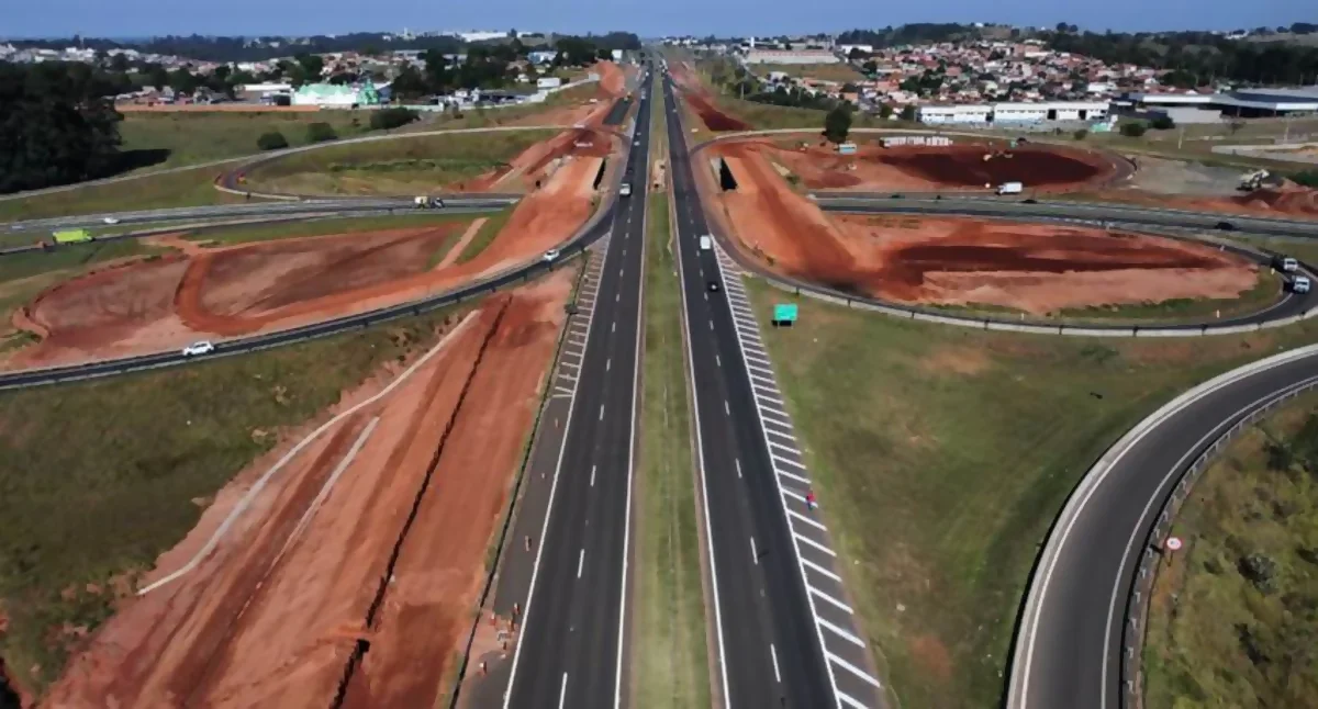 Alça da SP-209 é fechada para obras do Complexo Botucatu, em SP