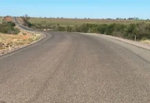 Trecho da ERS-566, entre Alegrete e Maçambará, está sendo pavimentado Trecho da ERS-566, entre Alegrete e Maçambará, está sendo pavimentado