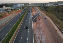 Liberado o tráfego na alça de acesso a shopping na SP-209, em Botucatu Liberado o tráfego na alça de acesso a shopping na SP-209, em Botucatu