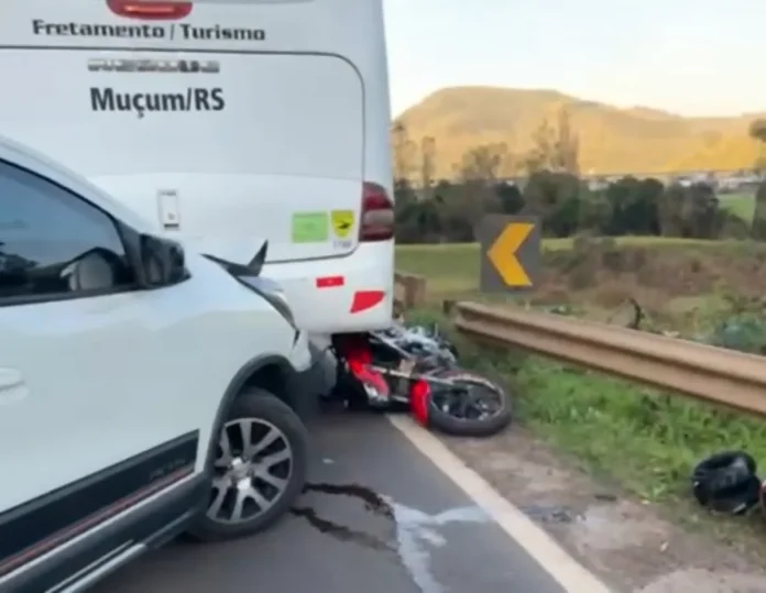 Acidente na ERS-129 deixa motoqueiro ferido, em Muçum (RS)