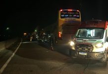 Motorista de ônibus morre em acidente com carreta na Via Dutra, no RJ Motorista de ônibus morre em acidente com carreta na Via Dutra, no RJ