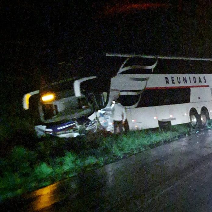 Ônibus da Reunidas se envolve em acidente com morte na RS-569, em Palmeira das Missões Ônibus da Reunidas se envolve em acidente com morte na RS-569, em Palmeira das Missões