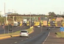 Motorista morre em choque contra estrutura em pedágio desativado na BR-386/PR Motorista morre em choque contra estrutura em pedágio desativado na BR-386/PR