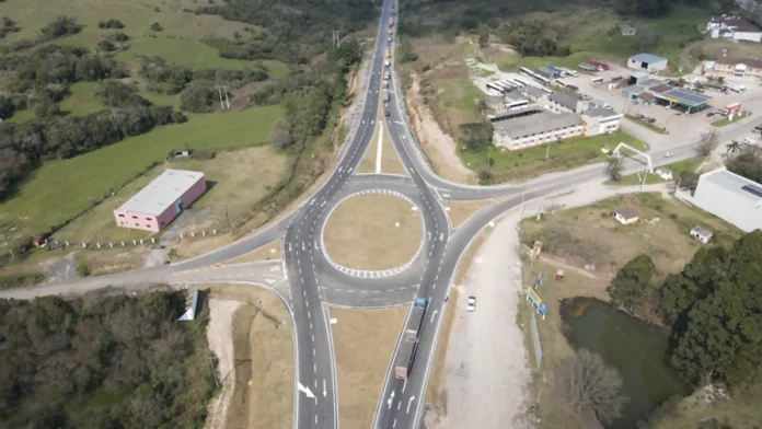 Finalizadas as obras na BR-392, no trevo de acesso a Caçapava do Sul (RS) Finalizadas as obras na BR-392, no trevo de acesso a Caçapava do Sul (RS)