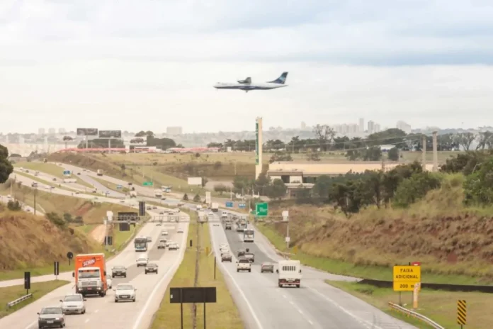 Obras na rodovia Santos Dumont (SP-075) alteram o tráfego, neste sábado (21) e domingo (22), em Campinas (SP) Obras na rodovia Santos Dumont (SP-075) alteram o tráfego, neste sábado (21) e domingo (22), em Campinas (SP)