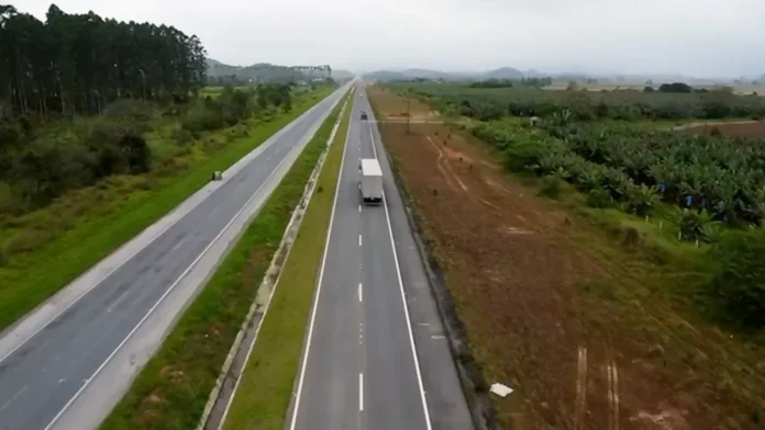 Liberados mais 2,6 km da duplicação na BR-280/SC, entre Araquari e Guaramirim Liberados mais 2,6 km da duplicação na BR-280/SC, entre Araquari e Guaramirim